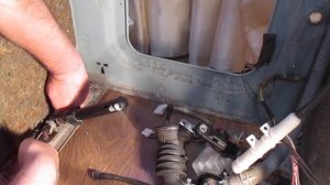 Как поменять амортизаторы на стиральной машине.