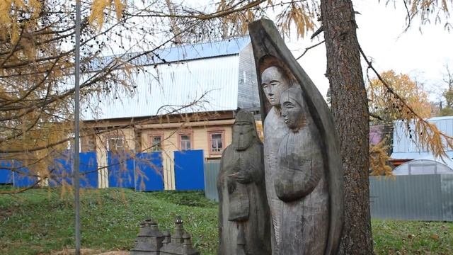деревянная скульптура