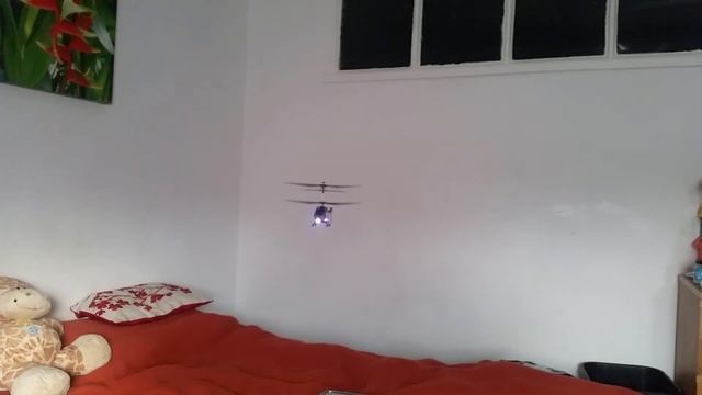 Mini RC Helicopter | Syma S107H-E | Test flight смотреть онлайн