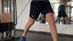 Фитнес-клуб "Драйзер". Упражнение "Дровосеки"