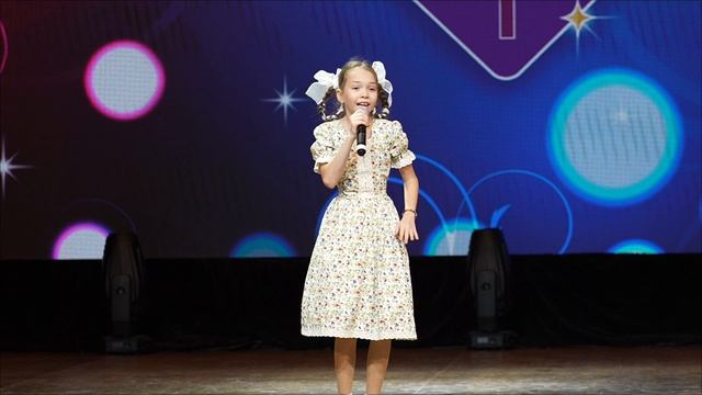 Захватова Есения8 лет