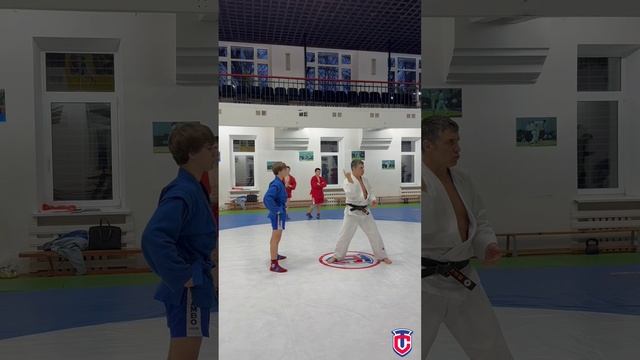 Техника броска через спину в дзюдо и самбо