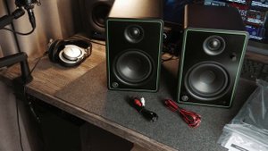 Шикарные мониторы для домашней студии - MACKIE CR5-X BT (полгода использования)