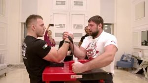 VITALY LALETIN VS ERMES GASPARINI ARMWRESTLING