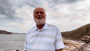 Александр Шахматов поздравляет