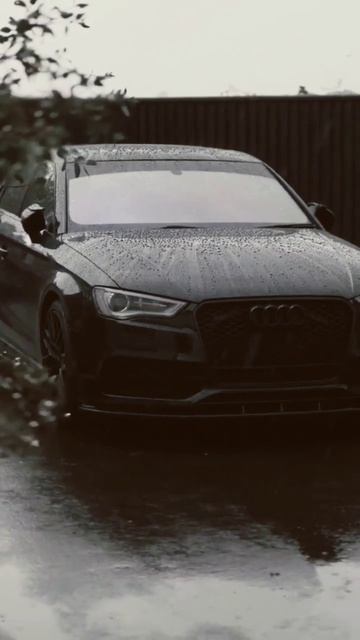 Ауди под дождём / Audi in the rain #audi #2023 #shorts #rain смотреть онлайн