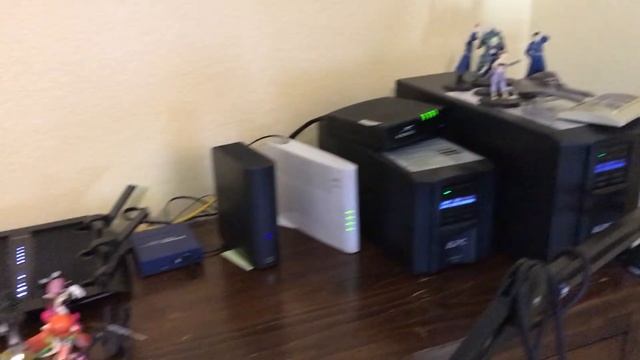 My Linux Battlestation Guided Tour - Viewer Requested Video смотреть онлайн