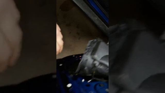 2000 2001 bmw x5 4.4i passenger door went open from inside or out side fix. смотреть онлайн