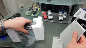 Распаковка и визуальный обзор автомобильного цифрового медиарессивера KENWOOD KMM 103AY