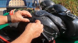 Installation Cardo Bold - Edge with 3M mount on LS2 Advant X Carbon Helmet