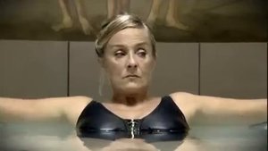 Woman farts in pool!!