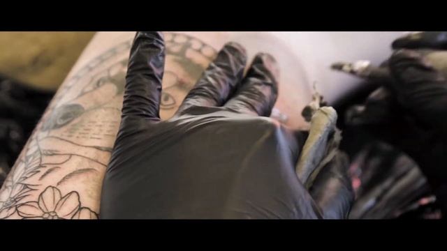 Black Swan Tattoo смотреть онлайн