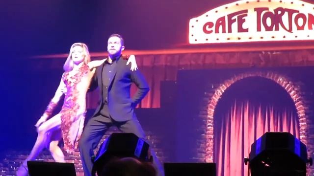 Artem Chigvintsev & Lindsay Arnold ArgentineTango. Dwtslivetour Orlando 28/1/2016 смотреть онлайн
