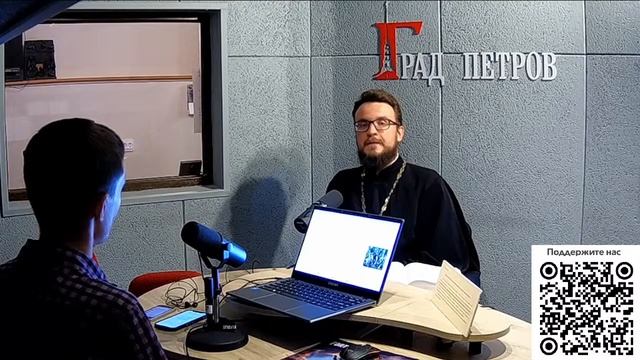 «Вечерний канал». Почему в храмах есть церковные лавки, опасные добродетели, поездка в Вологду смотреть онлайн