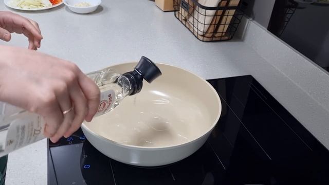 Мытьё окон. Уборка. Мясные шарики. смотреть онлайн