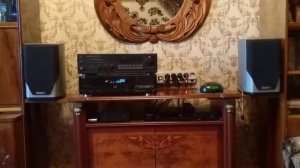 Ресивер Dual CR900RC, акустика Mission 62i и немного кошки.