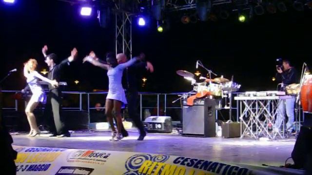 Salsa Mambo con Sam Rabou al "Cesenatico Ritmo latino" смотреть онлайн