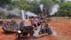 Парень показал свой авто, который не надо заправлять на АЗС (автомобиль с паровым двигателем)