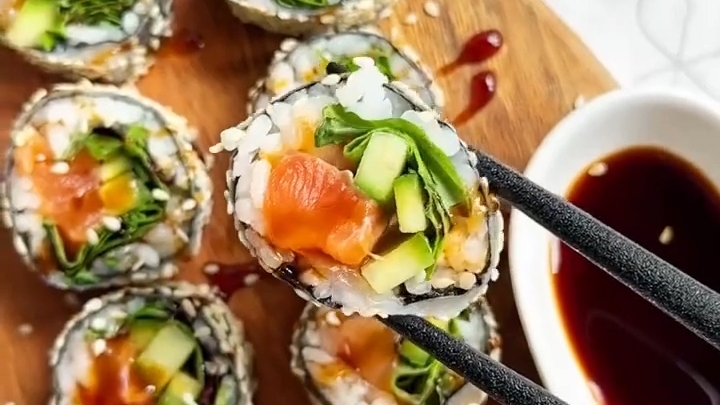 РОЛЛ без заморочек...🍣🍱😋    Рецепт в описании ✍️