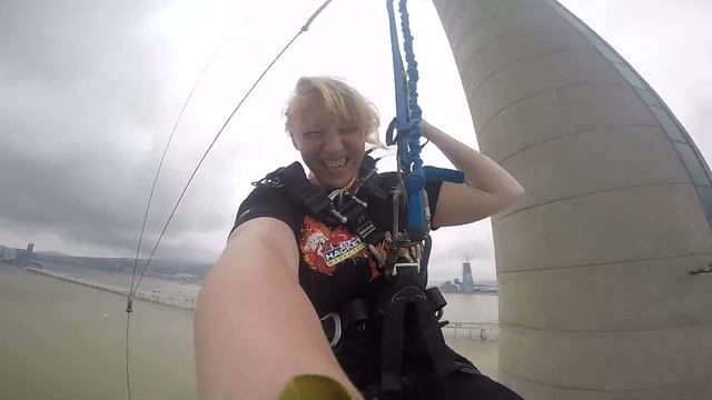 Macau Tower Bungy Jump 233m - 10/05/2015 - Go Pro version смотреть онлайн