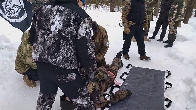 Русская Народная Дружина, тренировки по оказанию первой помощи при травме или ранении.