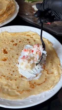 🥞 Блины с крабом, сливочным сыром и красной икрой
#завтраки #закуски