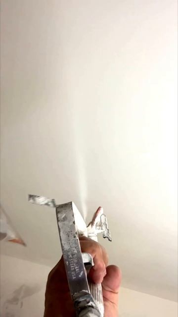 Daily Curriculum Video - DAY 68 - TASK 5A - apply primer to the walls смотреть онлайн