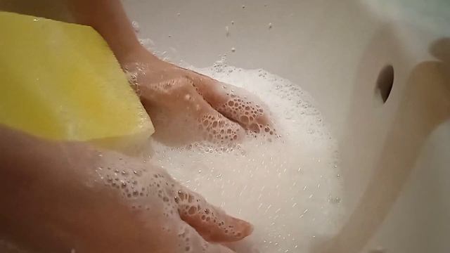 Asmr sponge paste + rinsing #asmr #asmrsponge #sponge #spongerinsing #spongesqueezing смотреть онлайн
