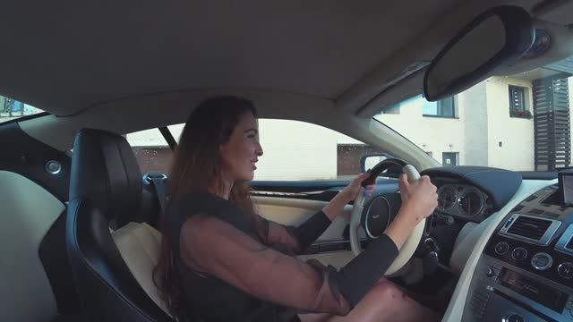Aston Martin + девушка + фотосет = хороший день Бэкстейдж на позитиве