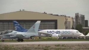 Российский самолет мс 21 Характеристики самолета Первый перелет пассажирского лайнера ИСПЫТАНИЕ