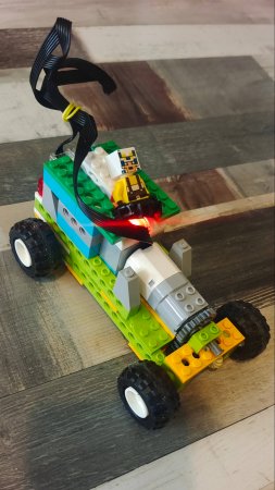 полноприводная машинка из конструктора wedo 2