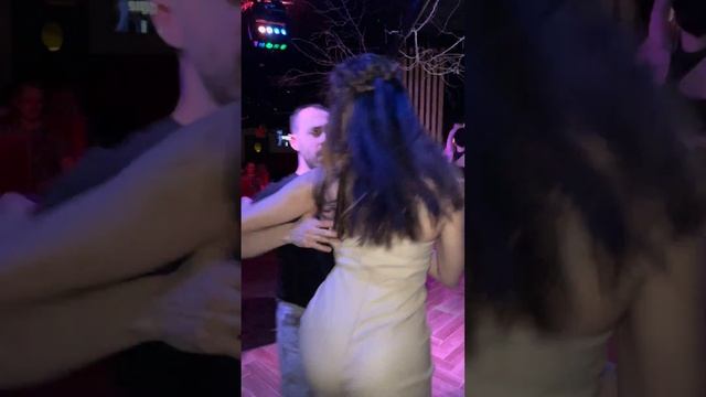 Обучение танцам взрослых #bachata #танцы #бачата #бачатамосква Santa De Mi Devoción-Tutto Durán