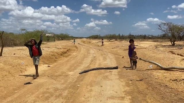 s04e23 La Guajira, drôle de désert... #aNotreTour смотреть онлайн