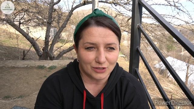 Գարնան Առաջին ԲԱՆՋԱՐԸ Քաղեցի,ԱՂՈՎ էլ ԿԼՈԼԵՑԻ ու Կերա-Как Собирать Крапиву и ЕСТЬ с СОЛЬЮ - Шамшадин смотреть онлайн