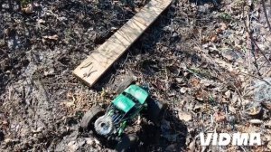 ездием по трассе на зелёной машине