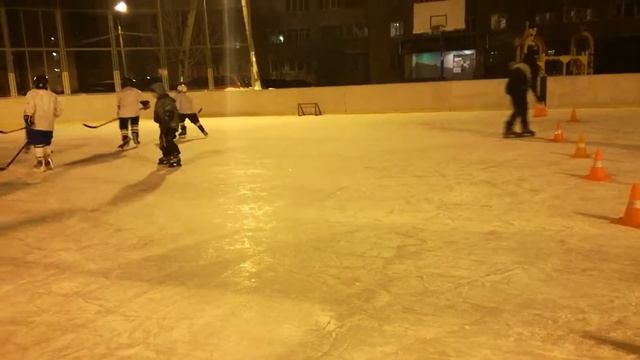 Занятия по хоккею(1) смотреть онлайн