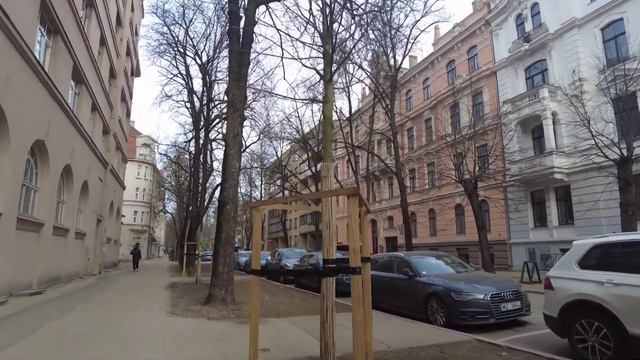 Поиски косметолога, о коже, улицы Югендстиля и руины Добельского замка | Будни в Риге, Латвии