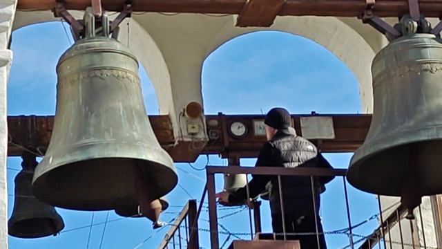 Звон колоколов Сретенского монастыря!
