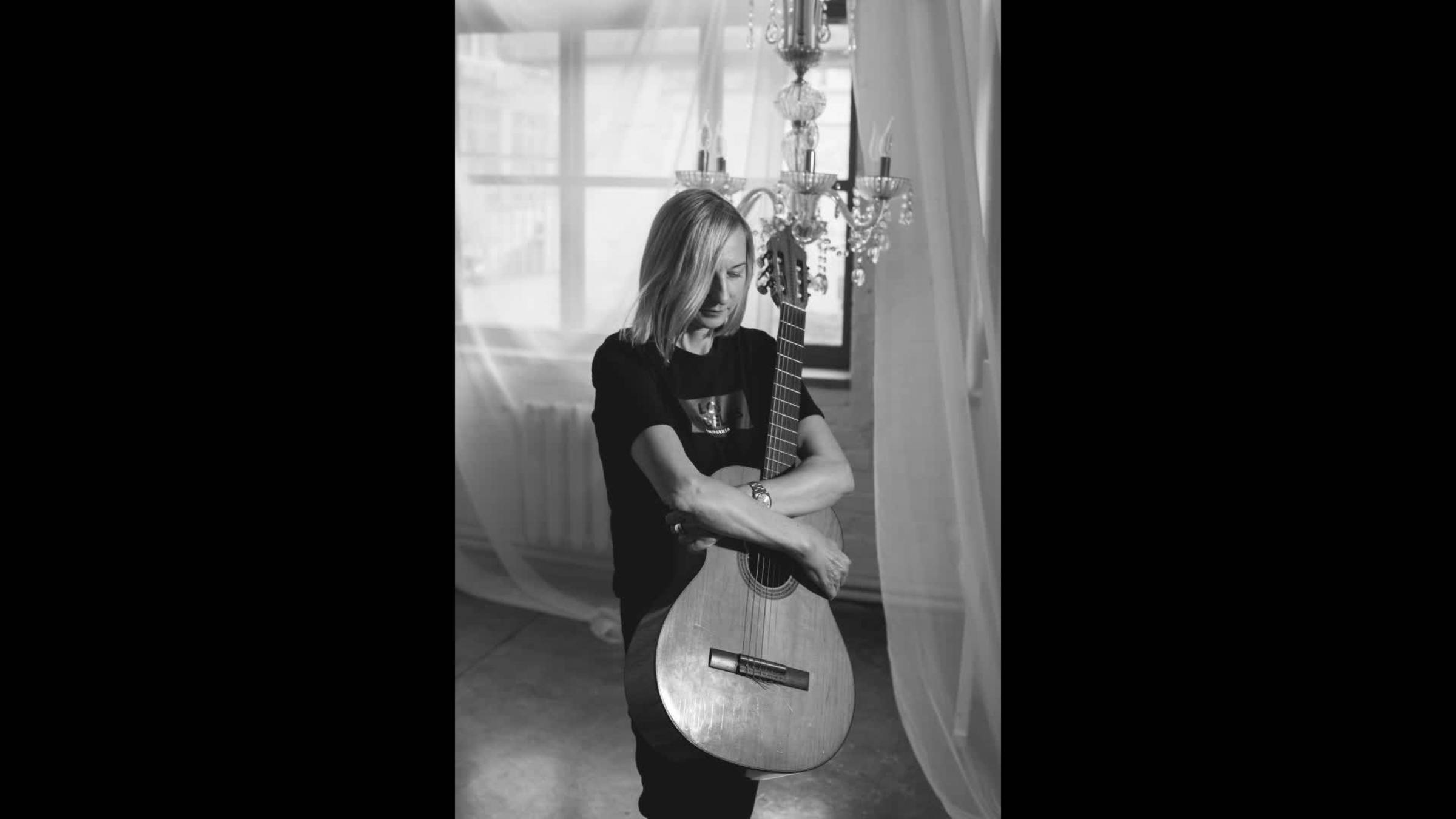 Лети стихи и музыка Елены Касьян. Исполняет Марина Щёткина.