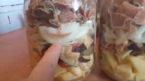 Картошка с мясом и грибами в стеклянных банках