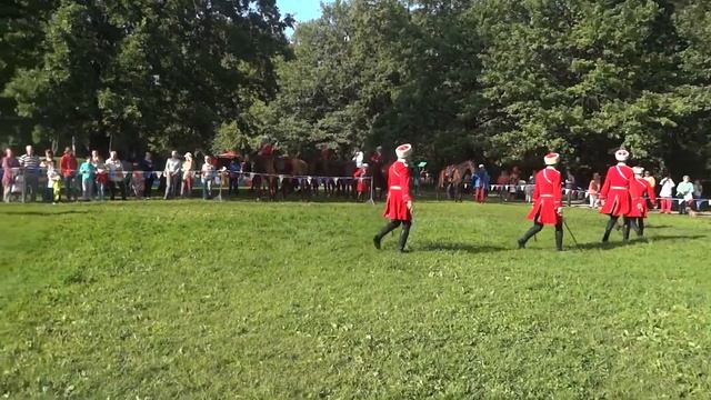 Упражнения по владению шашкой. Кремлевская школа верховой езды