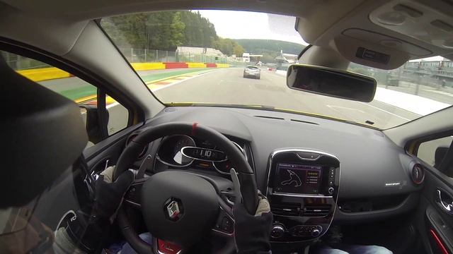 SPA FRANCORCHAMPS Public Driving Experience 18/10/15 ( CLIO 4 RS ) смотреть онлайн