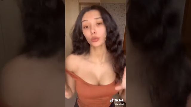 BOUNCY FUN BAGS - HOT TIKTOKS смотреть онлайн