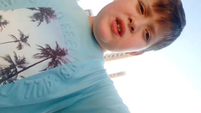 гуляю с Арчи и что будет завтра?! пончик вопрос. смотреть онлайн