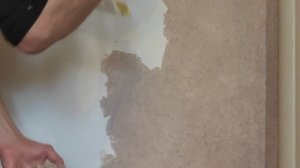 Нанесение жидких обоев