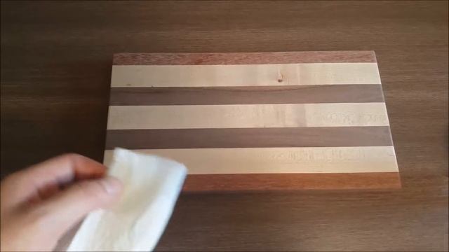 How to Apply A Mineral Oil Finish To A Cutting Board