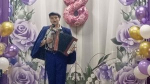 Есть красивая одна девушка на земле