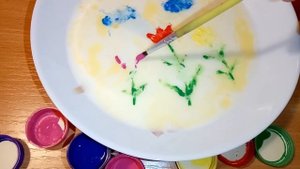 Рисуем на молоке