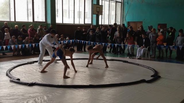 Сумо схватка за первое место Суханов- Андреев смотреть онлайн