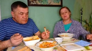 Жизнь в деревне. По улице пробежать